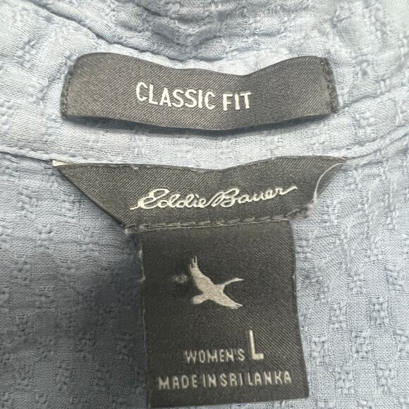 Eddie Bauer Classic Fit Women's Blue Shirt Size Large Button Front Breathable - Picture 2 of 9